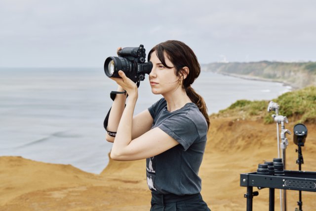 CX89900_VX9570_SEL85GM2_VG-C5_SONY_0150_m